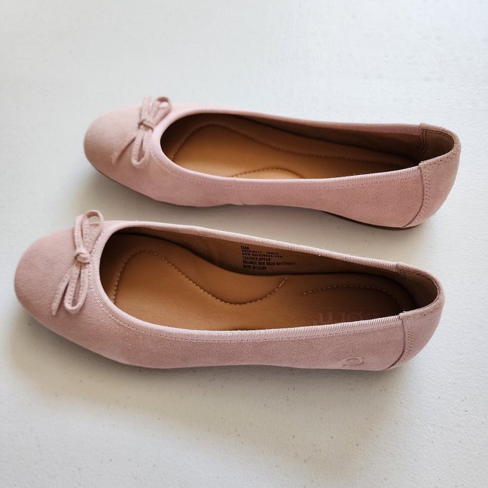 Born Pink Rose Suede Ballet Flats Never Worn Size 8